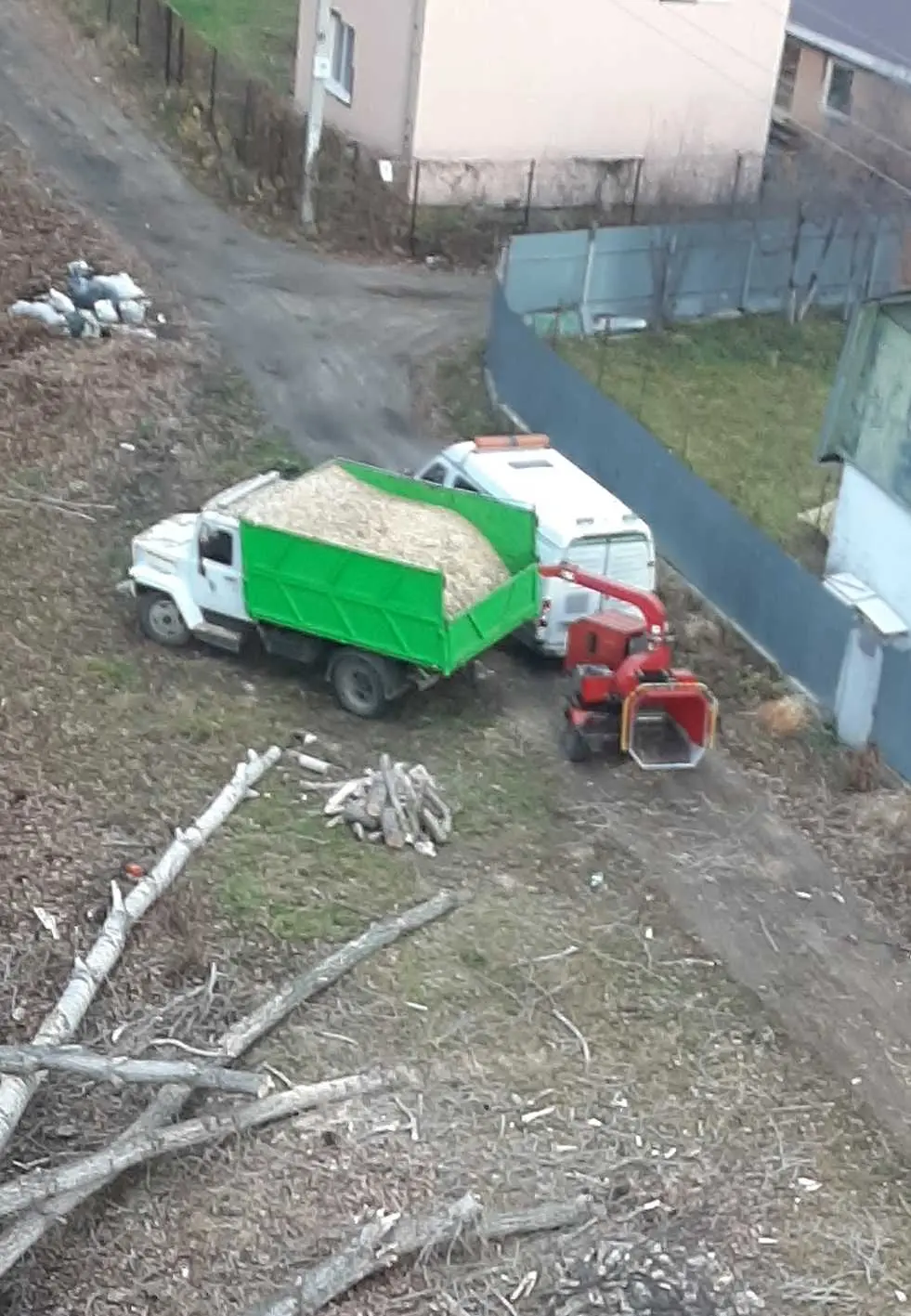Измельчение и вывоз древесных отходов